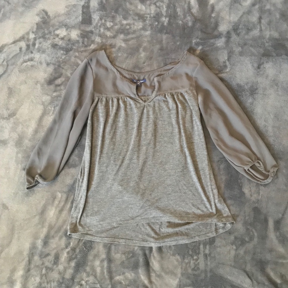 Lot of 2 AEO tops